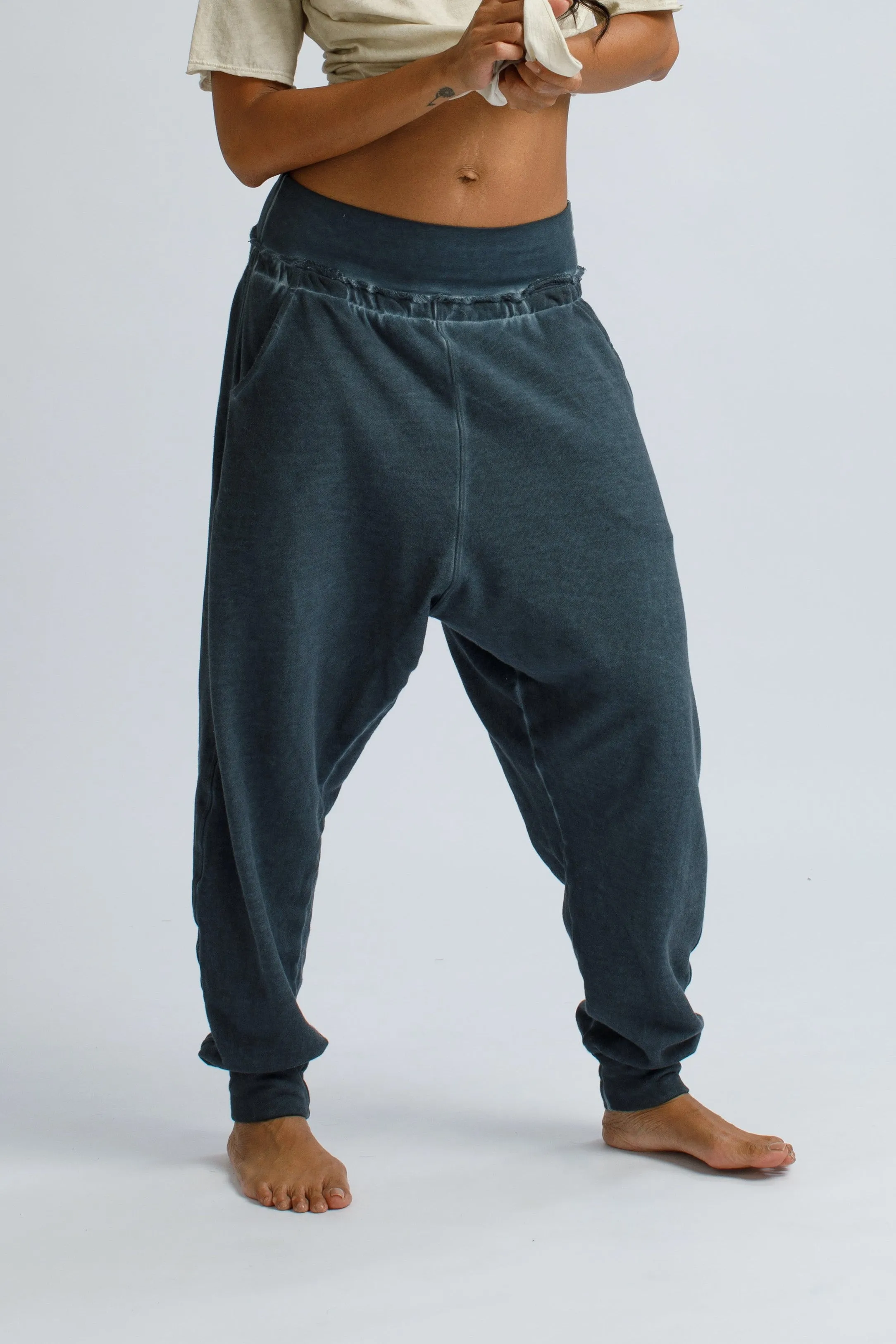 Polso Pants, merchant product photograph